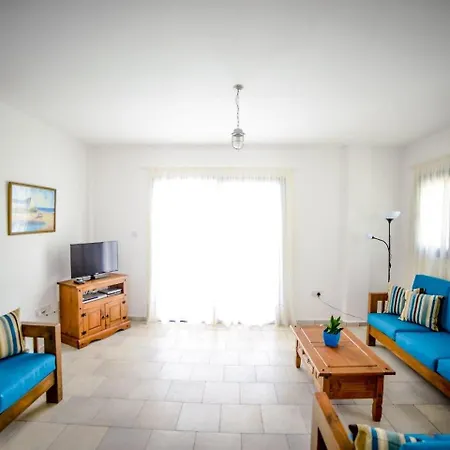 Azzurro - 2 Bedroom *